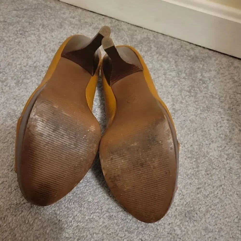 Micheal Kors Camel colored open toe heels